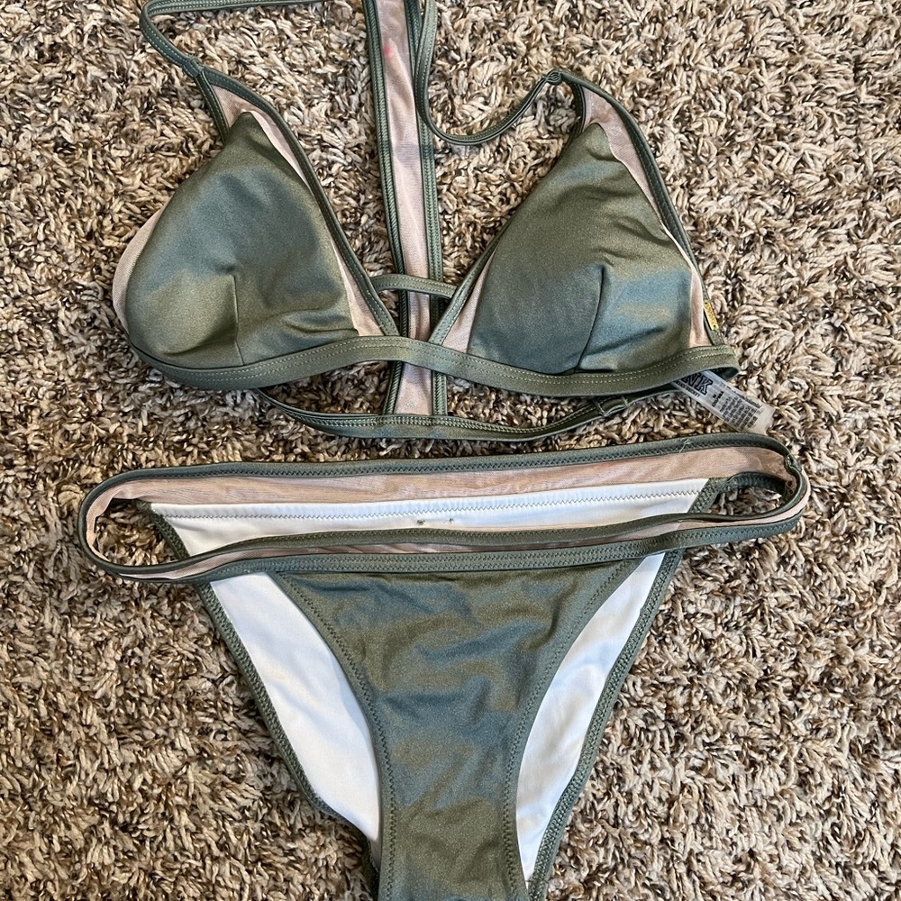 VS bikini